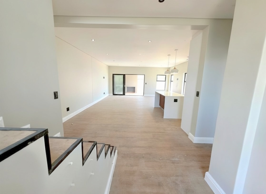 4 Bedroom Property for Sale in Sandown Western Cape